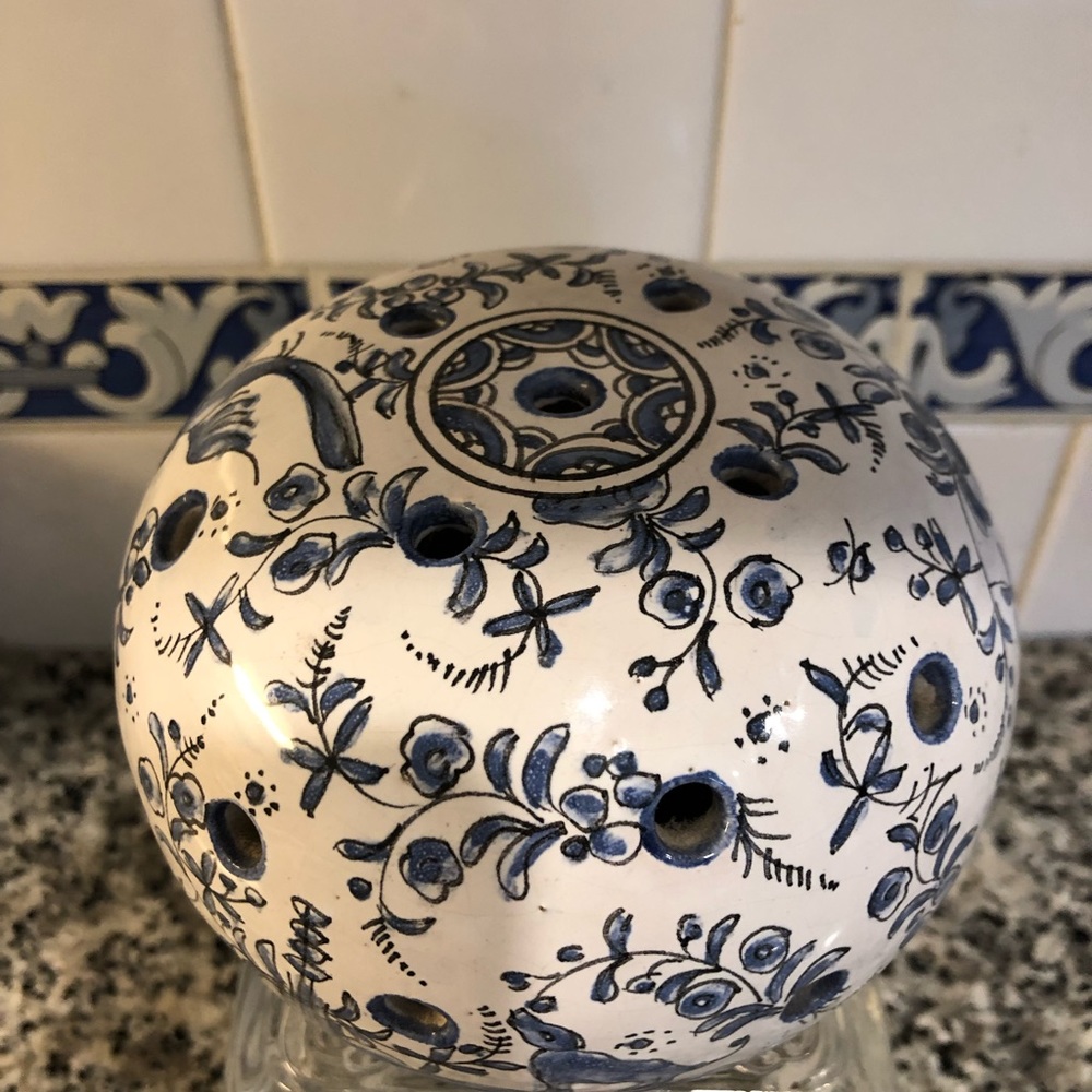 Hand painted Decorative object from Portugal